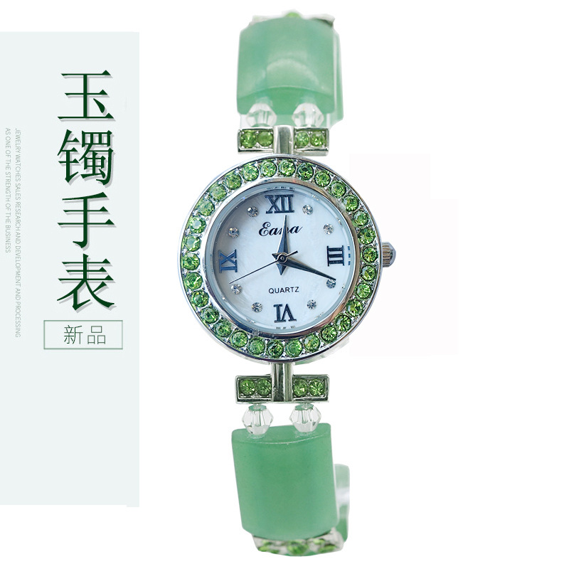 ساعة يد فاخرة من اليشم الأخضر  - مراجعة Jewelry Like Watches وسعره