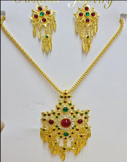الاكسسوارات التايلاندية الأقرا - مراجعة Pacific Jewelry & Watches Los Angeles وسعره