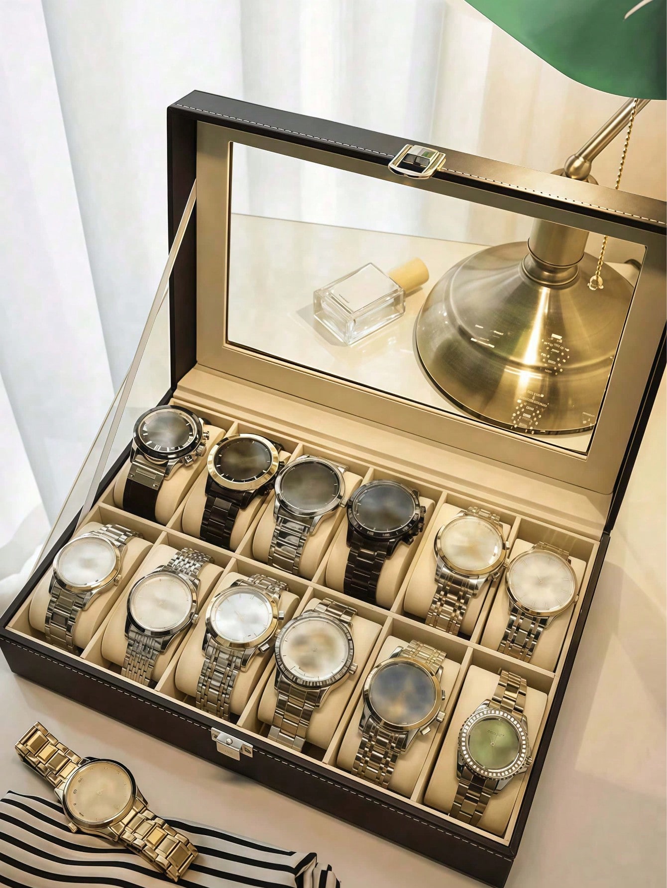 صندوق ساعات جلدي مع قفل، علبة  - مراجعة Jewelry Box With Watches وسعره